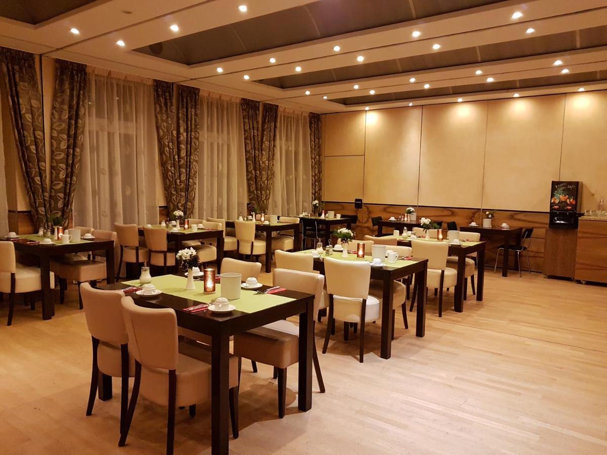 Hotel Zum Weissen Ross Delitzsch Εξωτερικό φωτογραφία