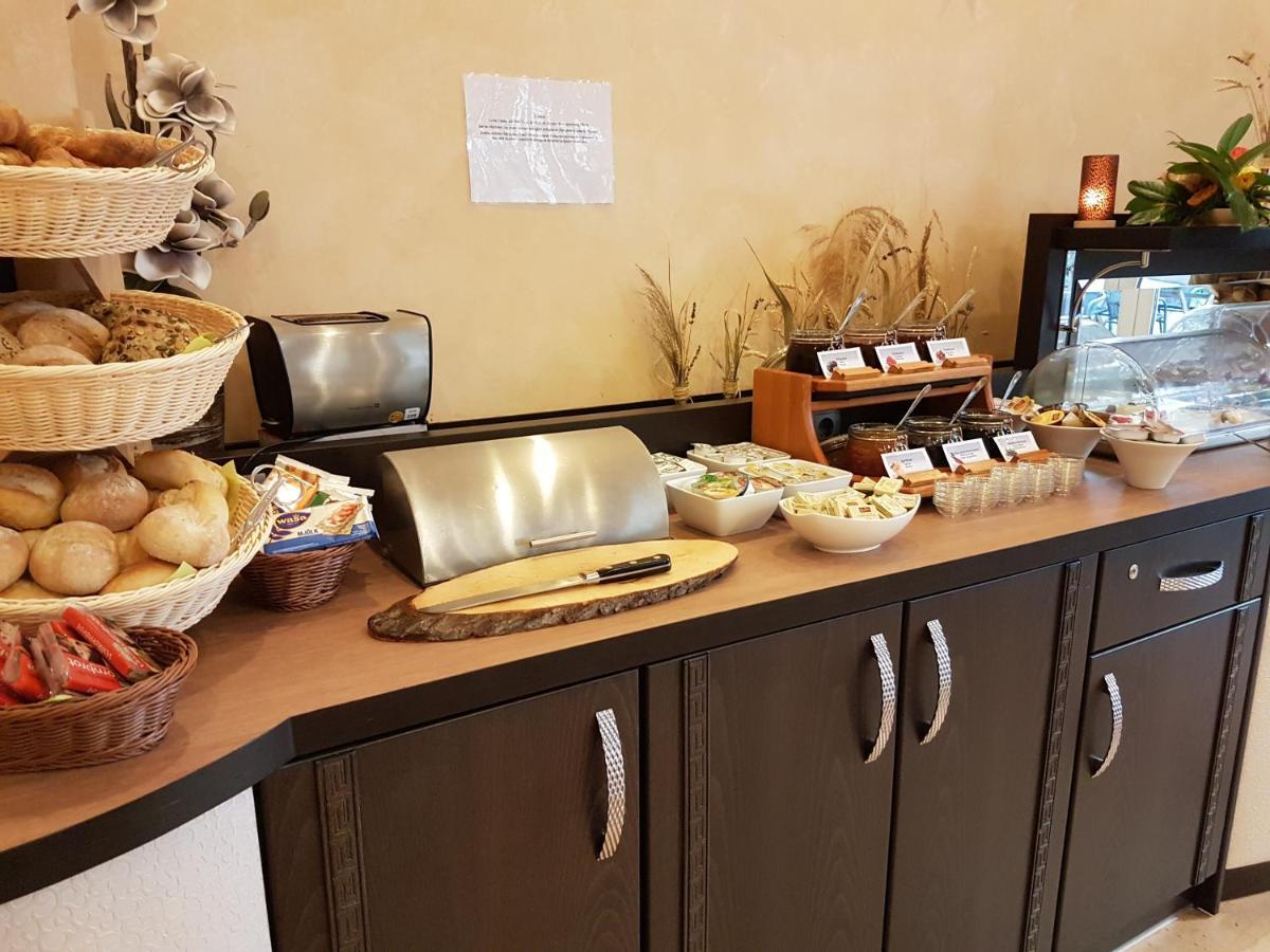 Hotel Zum Weissen Ross Delitzsch Εξωτερικό φωτογραφία