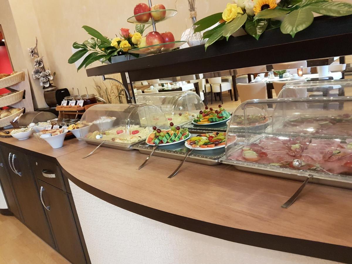 Hotel Zum Weissen Ross Delitzsch Εξωτερικό φωτογραφία