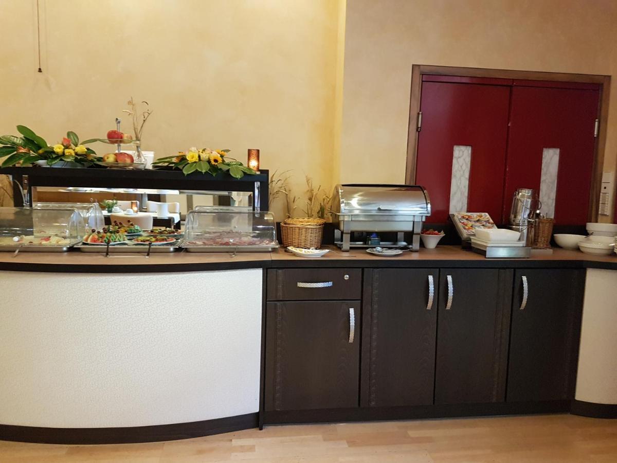 Hotel Zum Weissen Ross Delitzsch Εξωτερικό φωτογραφία